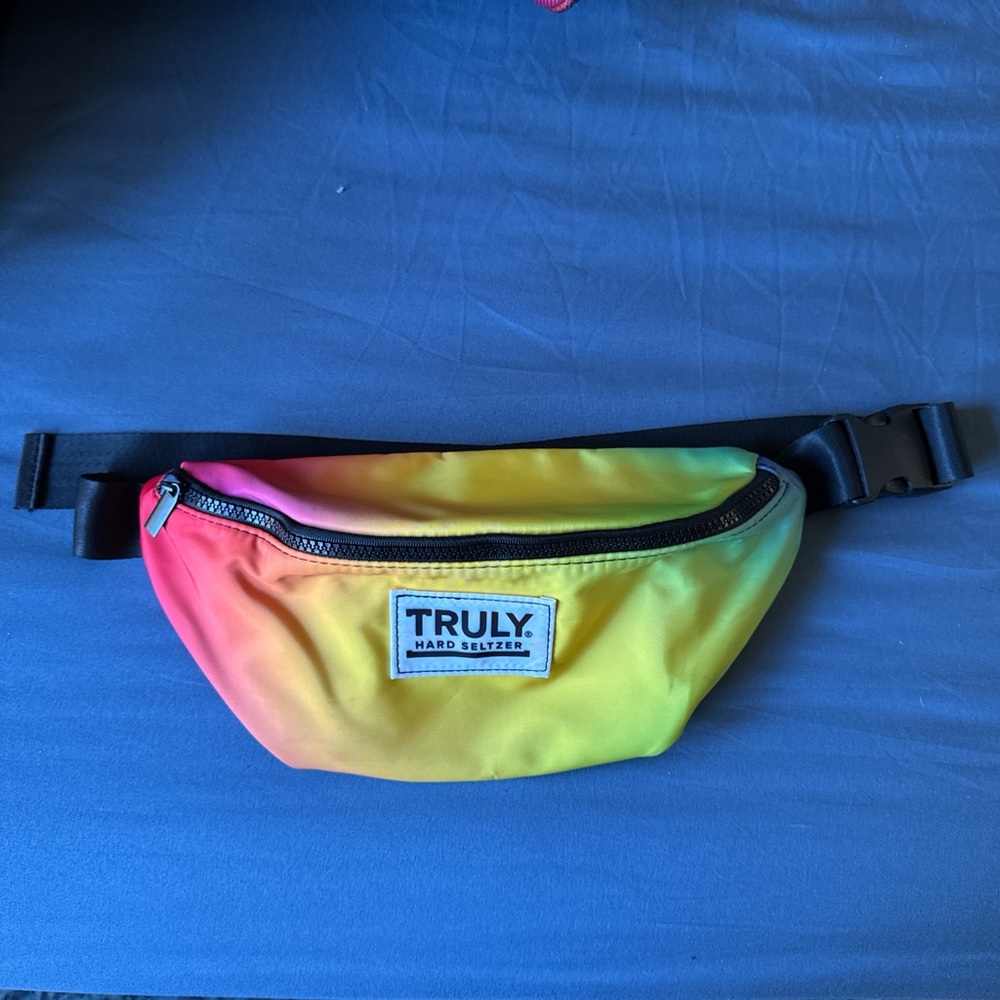 NWOT Truly Hard Seltzer Fanny Pack